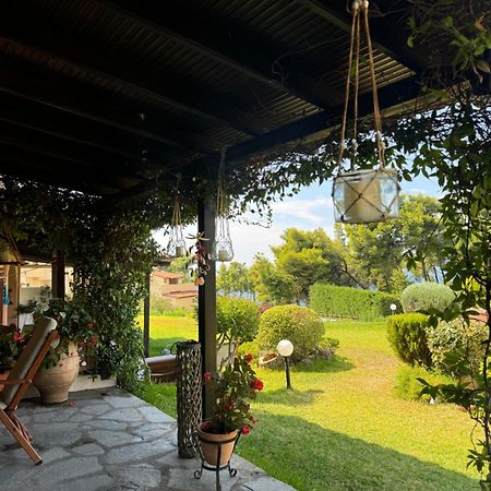 Eirinis House Villa Посиди Екстериор снимка