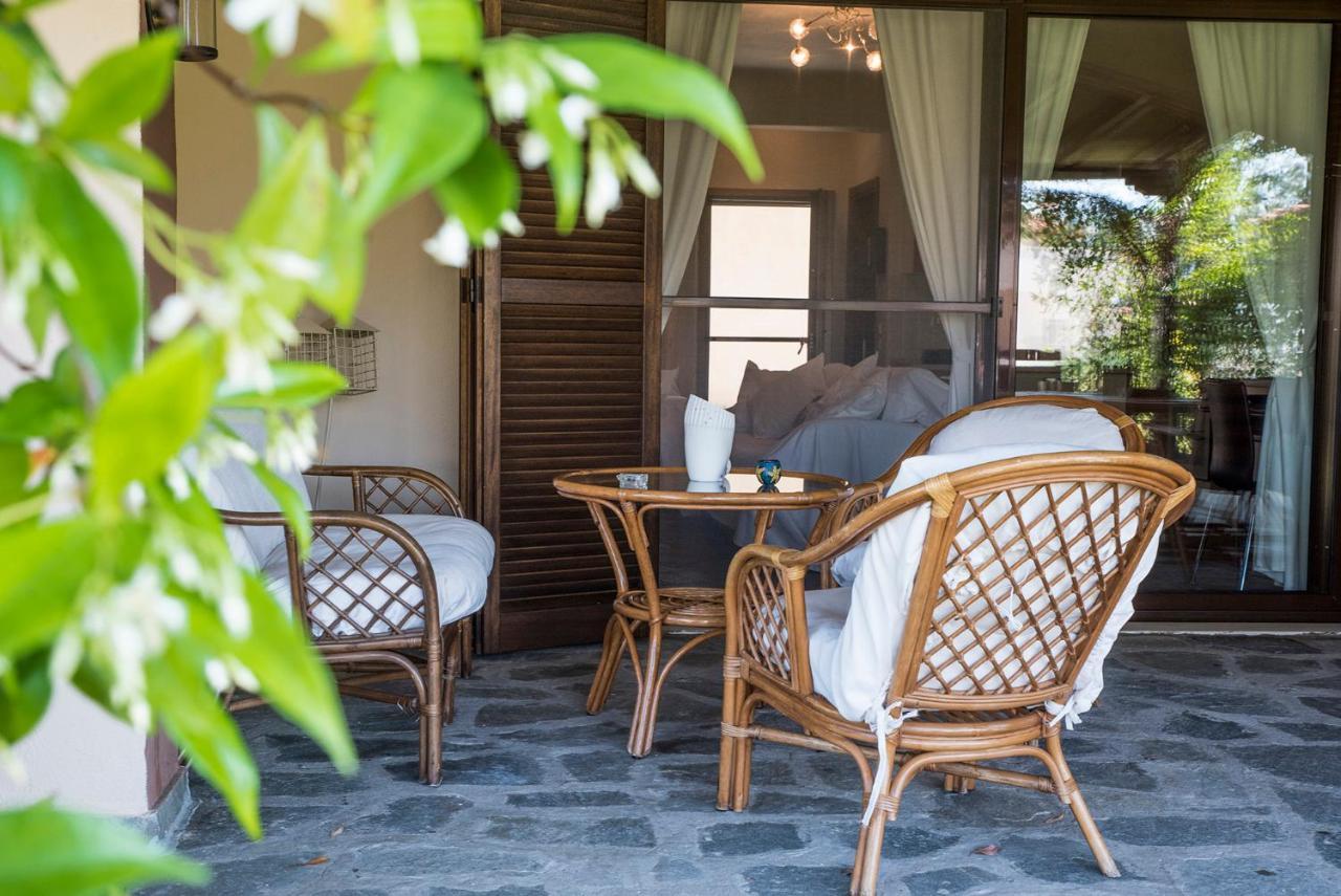 Eirinis House Villa Посиди Екстериор снимка