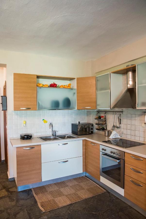 Eirinis House Villa Посиди Екстериор снимка
