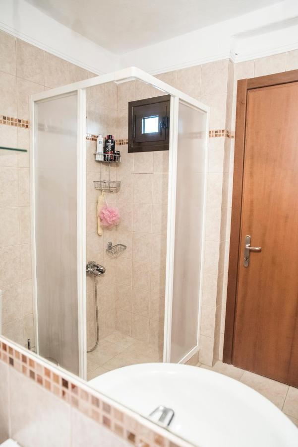 Eirinis House Villa Посиди Екстериор снимка