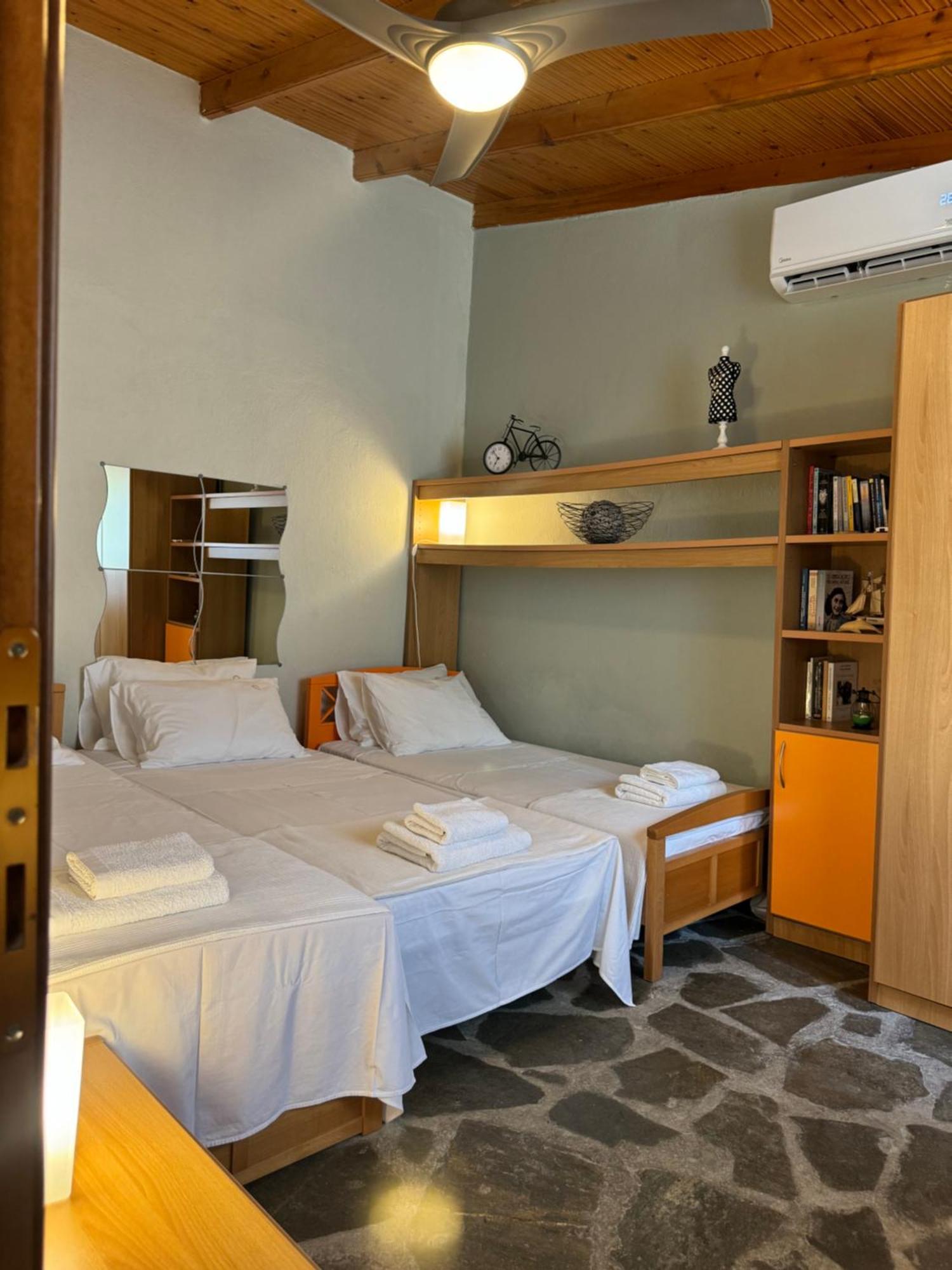 Eirinis House Villa Посиди Екстериор снимка